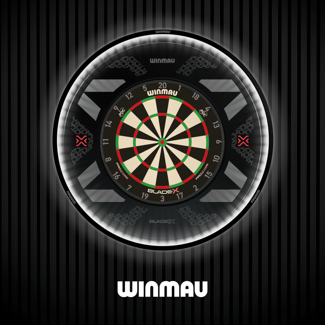 Winmau Blade X Dartboard Surround Ansicht mit Board